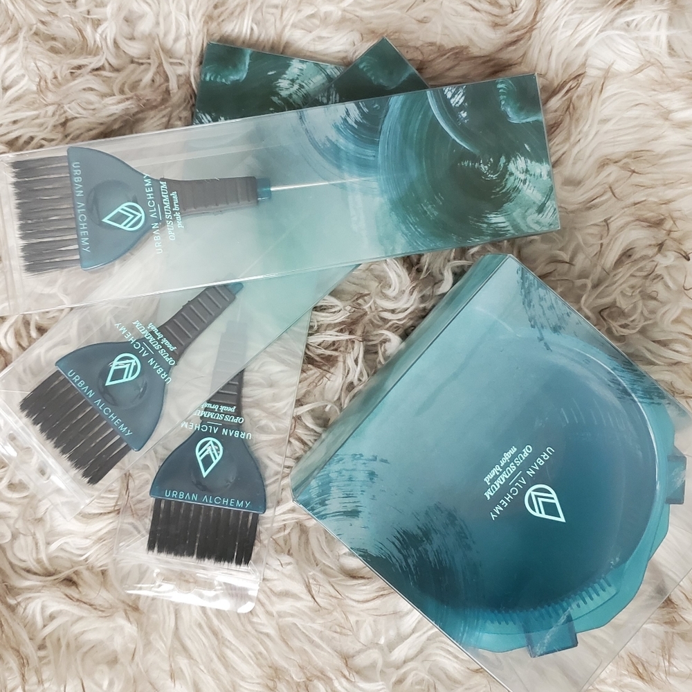 Pro Color Brushes and Bowls